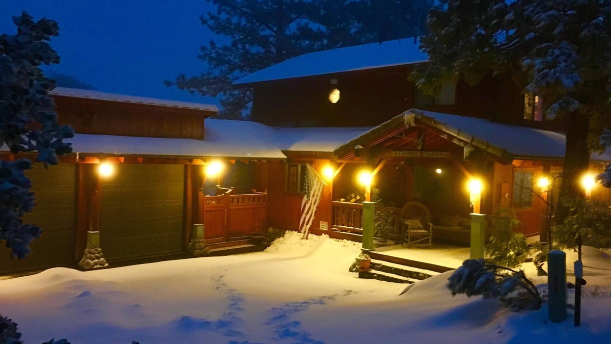 Idyllwild Cabin | Lookout Lodge: Mountain Moments to Remember