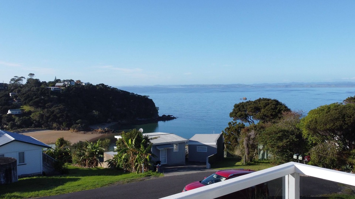 Karkari Peninsula House | Lookout over Beautiful Perehipe Beach