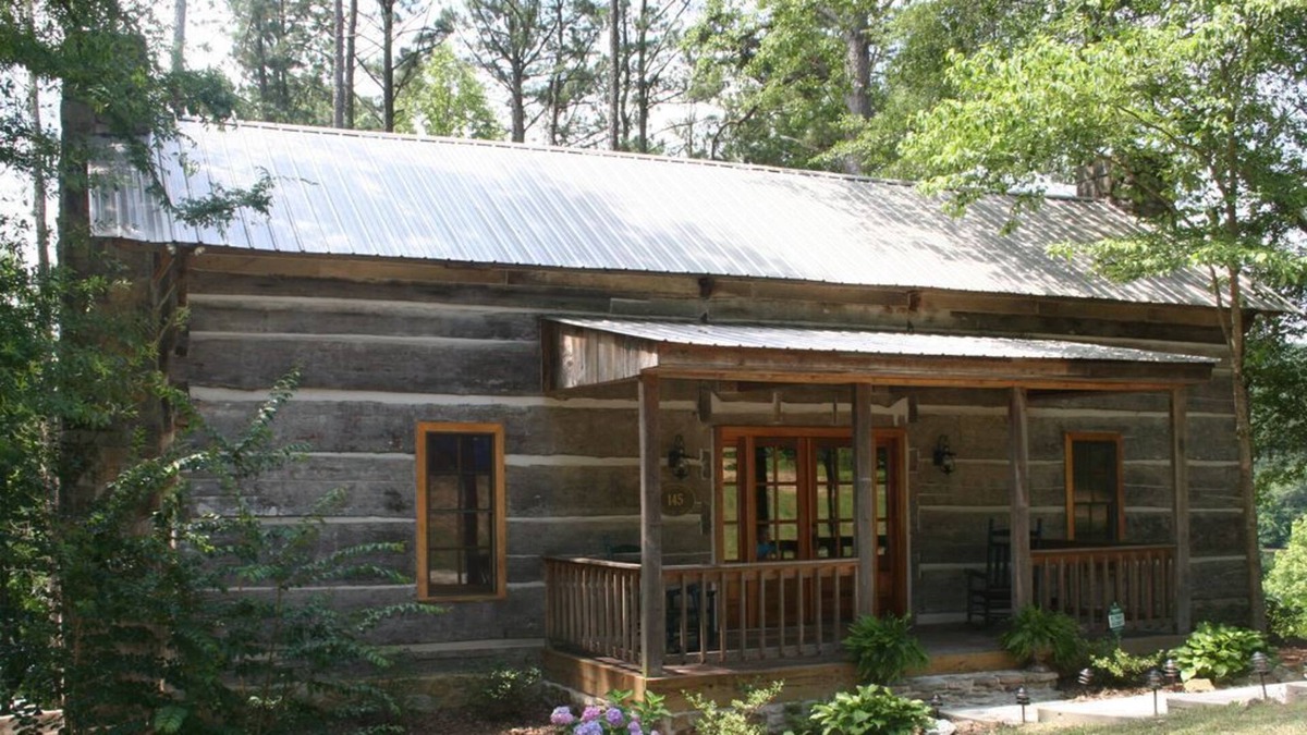 Guntersville House | Looks Rustic But Luxury Awaits You at Two Cabins Lodge. Lakefront with pool.
