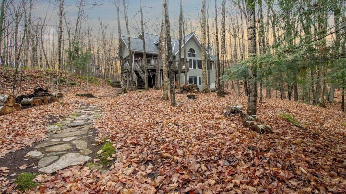 North Kawartha Cottage | Loon Bay Serenity - Four Bedroom Cottage, Sleeps 8