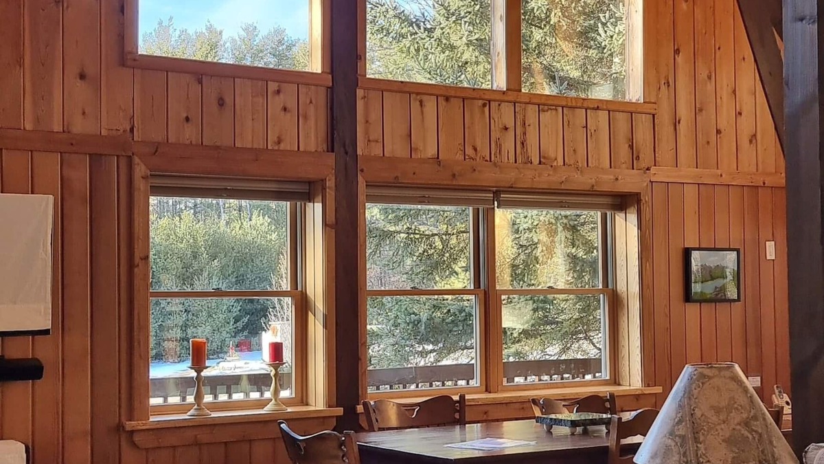 Chester Shores Ski Chalet | Loon Lake, Chestertown - Spotless, bright chalet, sleeps 6-8, near public beach
