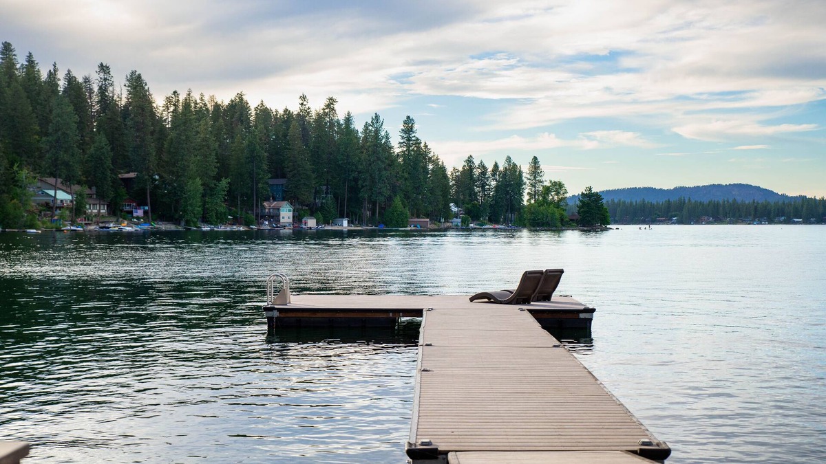 Loon Lake House | Loon Lake Escape -- beautiful, large lake home only 45 minutes from Spokane!