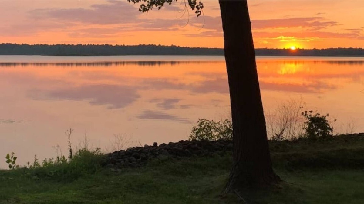 Shawano House | Loon Lake Escape... with lake views & lake access