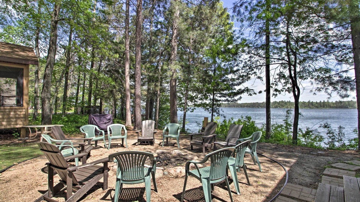 Pequot Lakes Cabin | Loon Lake Lodge' w/Dock, Sauna & Hot Tub!