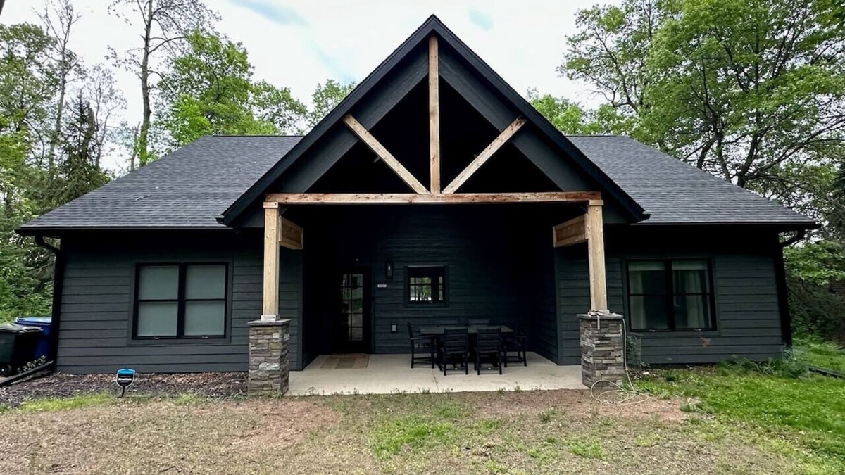 Webster Cabin | Loon Landing on Benoit Lake