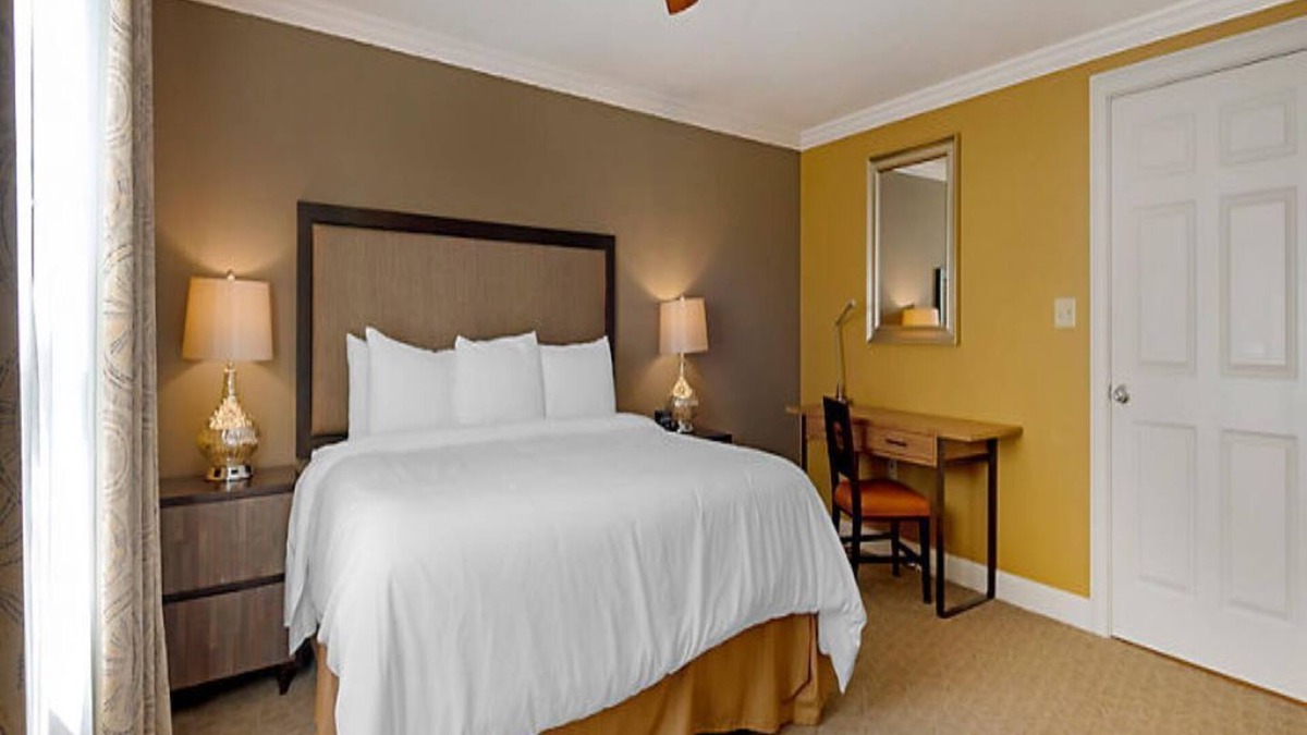 Lincoln Hotel | Loon Mountain in your backyard overlooking the Pemigiwasset River 1170 sq feet.