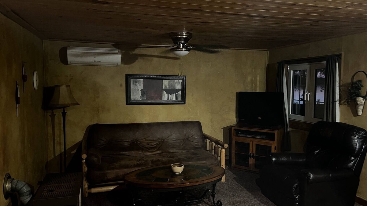Isle Cabin | Loons Lodge Cabin at Castles Resort is right on the Mille Lacs Lake !