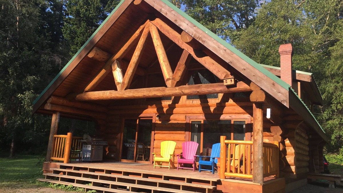 Gold Bridge Cabin | Loons Nest - Cozy, secluded 4 bedroom log cabin in the heart of the wilderness!