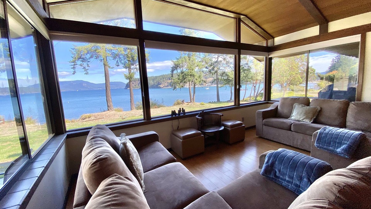 Lopez Island House | Lopez Island Beachfront Sanctuary - Hot-tub - Amenities