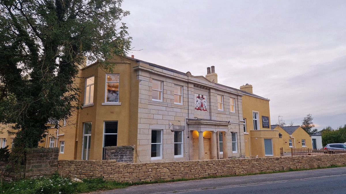 Knott End-on-Sea Cottage | LORD WILLIAM, pet friendly, with a garden in Garstang