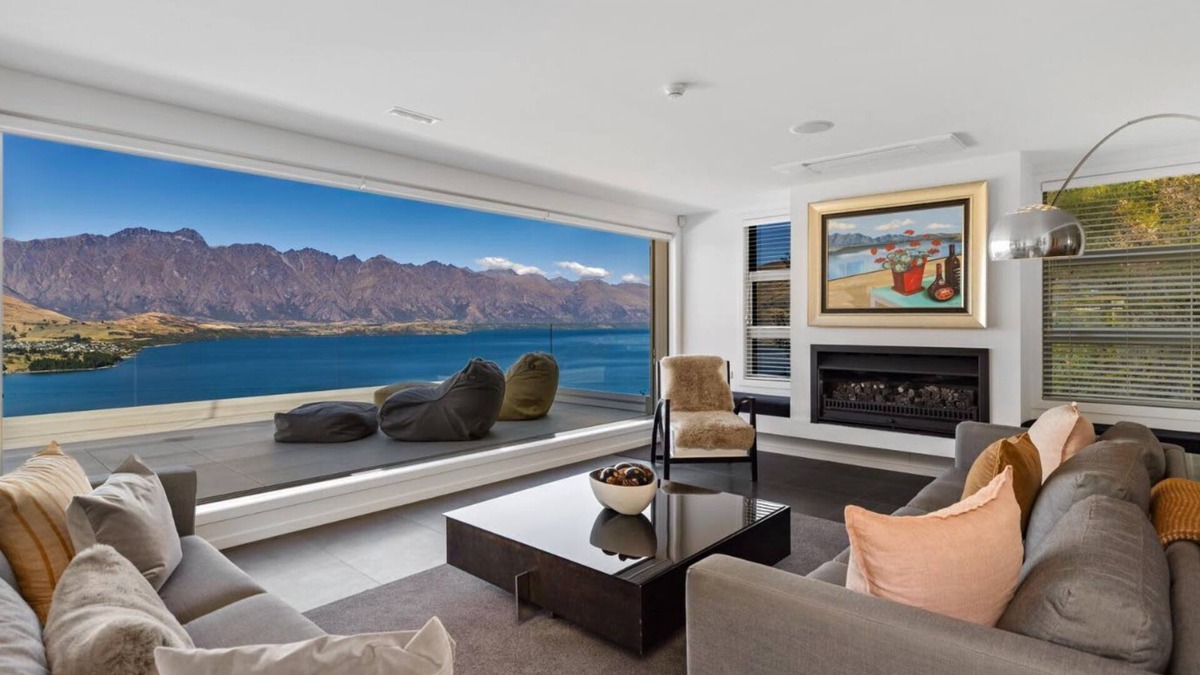 Fernhill Apartment | Lordons Penthouse, Hot Tub, BBQ, Gas Fire, A/C