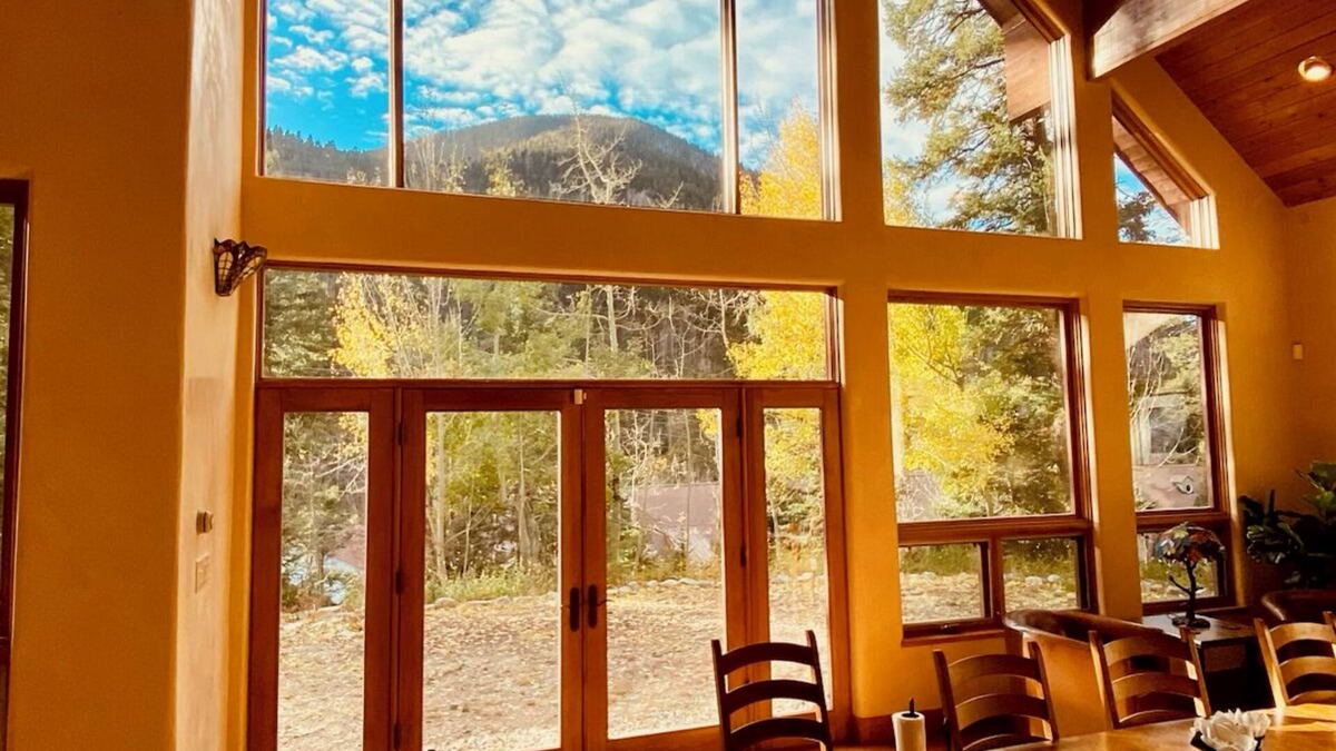 Taos Ski Valley House | Lorelei's Black Diamond Lodge