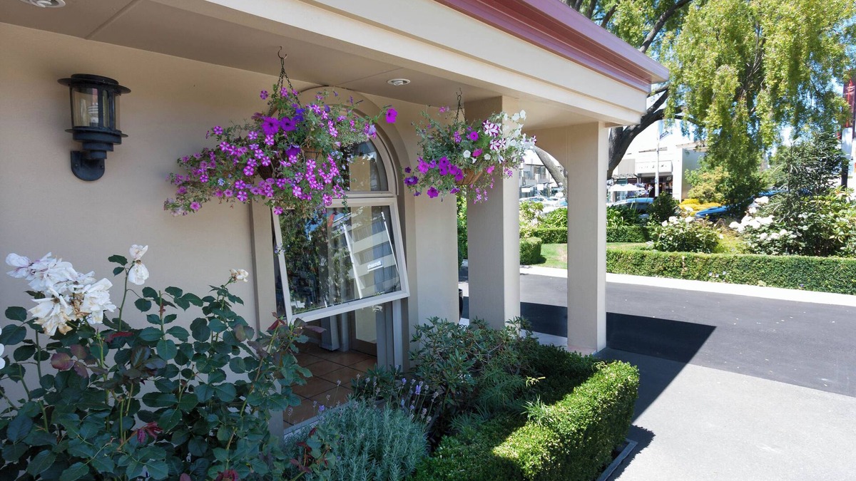 Riccarton Hotel | Lorenzo Motor Lodge