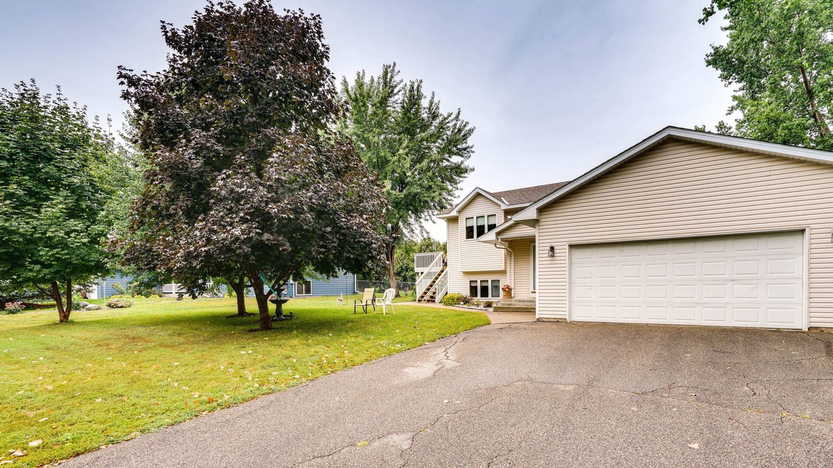 Loretto House | Loretto Getaway w/ Stunning Deck + Gas Grill!
