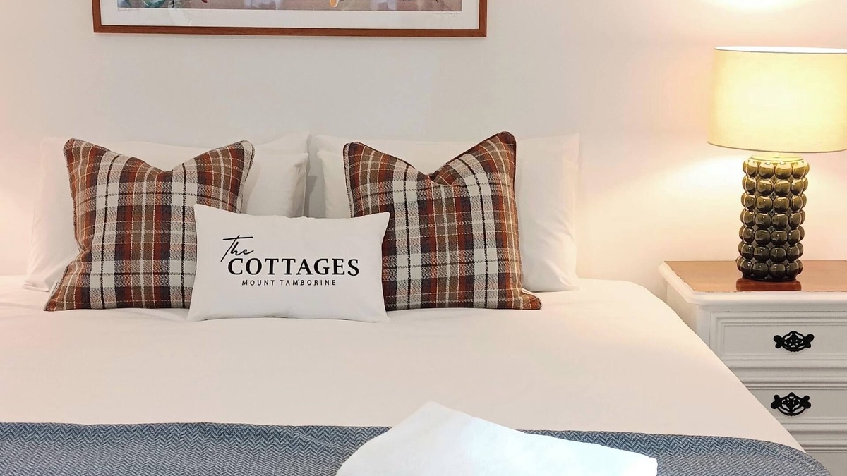 North Tamborine Cottage | Lorikeet Cottage - Mount Tamborine