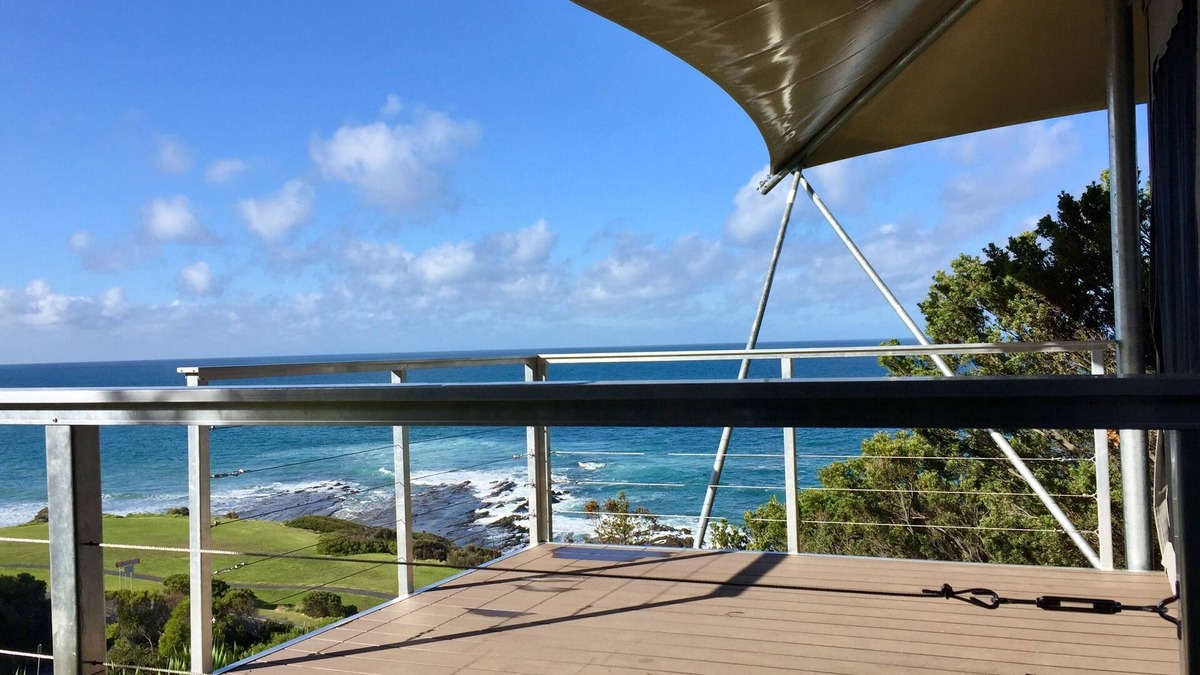 Lorne House | Lorne Foreshore Caravan Park
