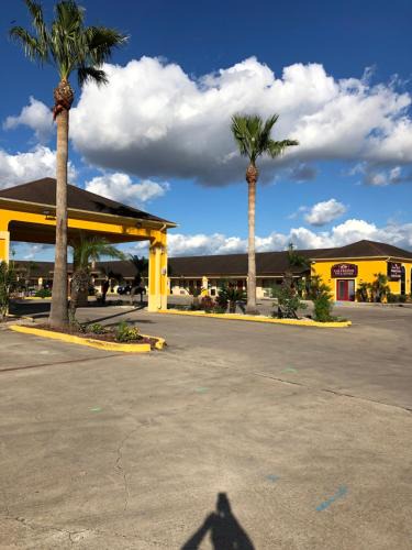 Los Fresnos Hotel | Los Fresnos Inn and Suites