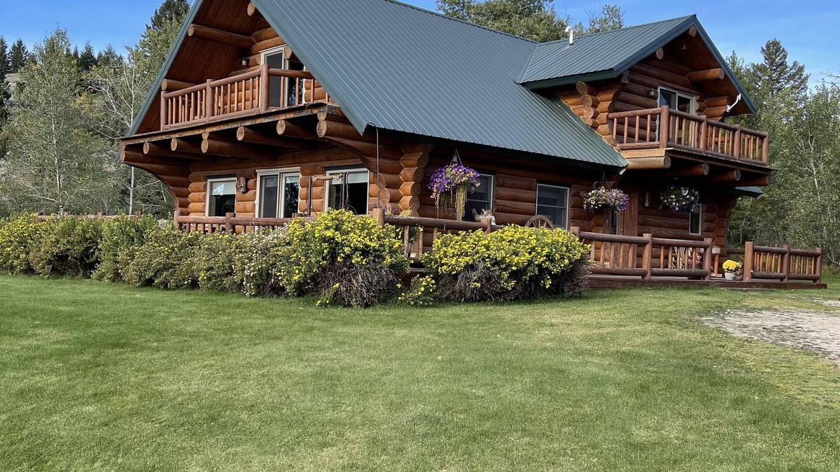 North Meadow Creek Cabin | Lost Bear Ranch