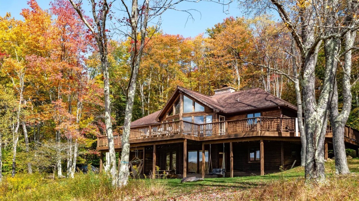 Timberline House | Lost Branch on the Lake