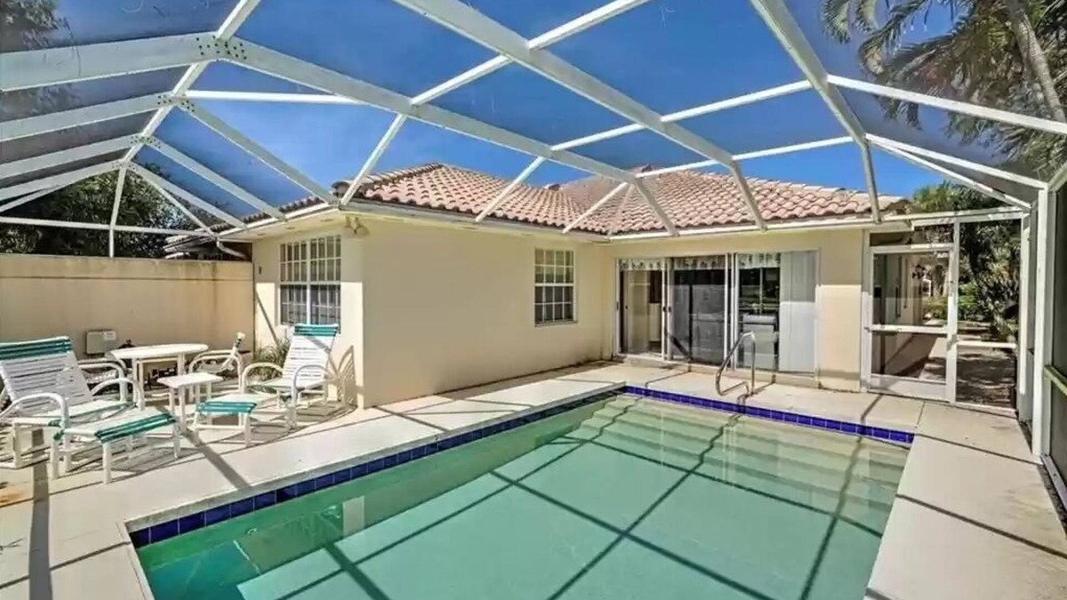 Hobe Sound House | Lost Lake Golf Home, 2BD/2BA, Pool/Lanai , New Kitchen coming - Winter '26 Avail