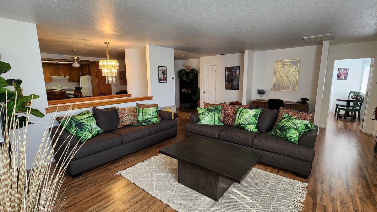 Roseburg Apartment | Lost World Lodge - Your Jurassic Park Vacation Rental