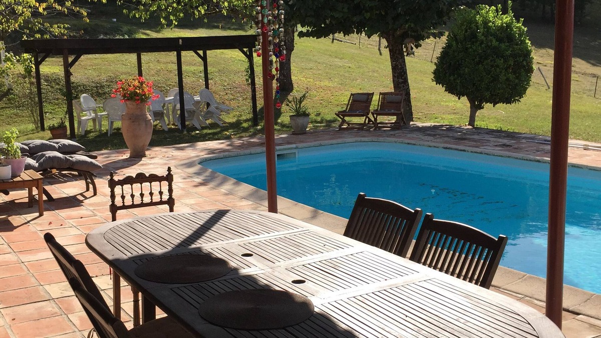 Lebreil House | Lot. Montcuq. Charming house in Quercy Blanc, dominant view not overlooked.