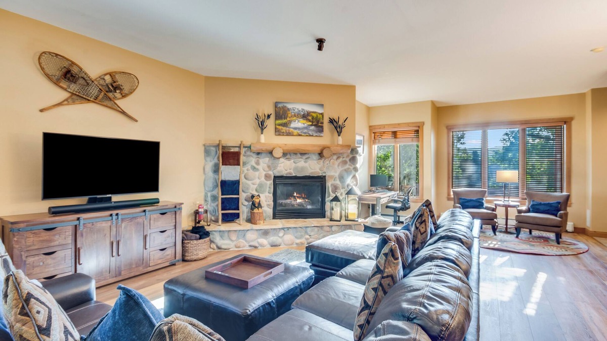 Steamboat Springs House | Lots of Light -Great Deck with Lounge Furniture & Firepit - Private Garage bring Bikes