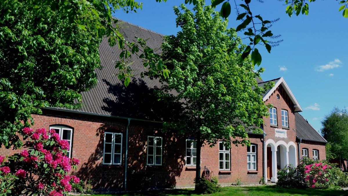 Luhnstedt Apartment | lots of space and a wide view