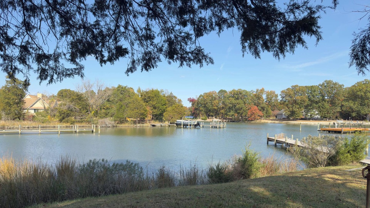 Lottsburg House | Lottsburg's Landing - Your Waterfront Escape on Wrights Cove