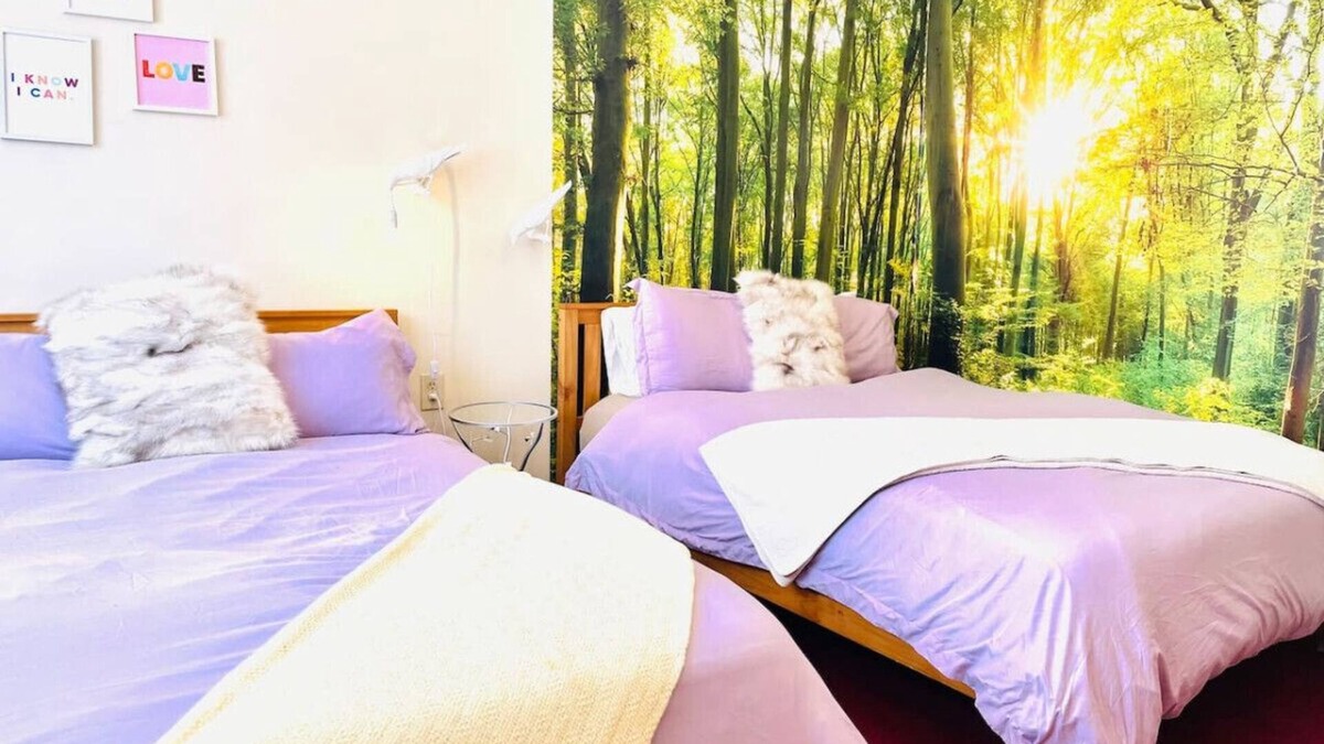 Highmount Apartment | Lotus Family Suite w 2 Beds Kitchenette 4