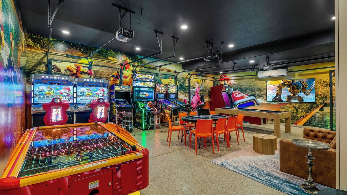 Indio House | Lotus Retreat: 7BD Pool Game Rm
