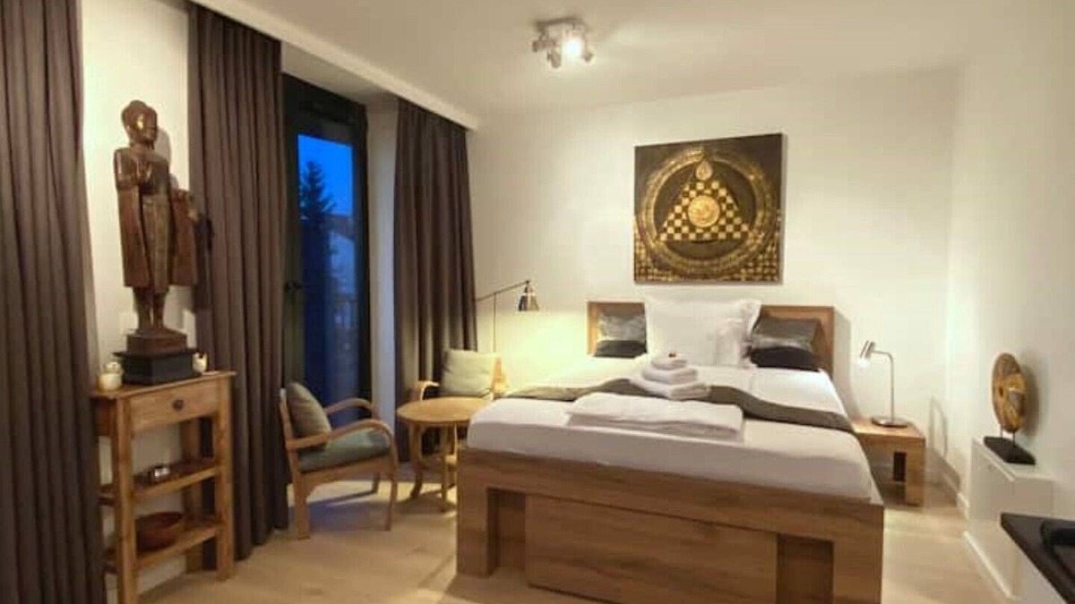 Zwierzyniec Apartment | Lotus studio apartment - Compact. Stylish. Perfect for city explorers.
