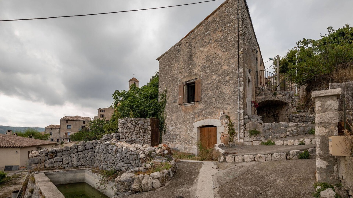 Coursegoules Apartment | Lou Baoumoun - Studio Apartment, Sleeps 2