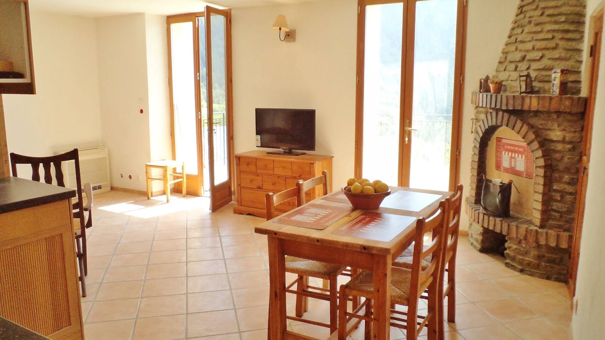 Saint-Dalmas Apartment | Lou Coulombrier furnished rental