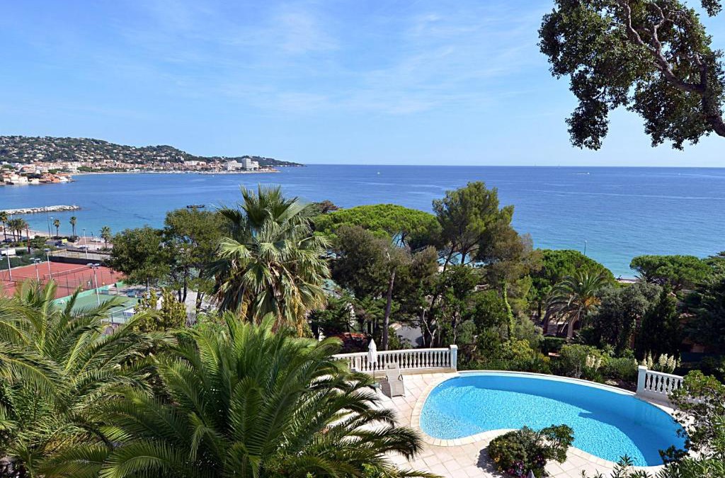Sainte-Maxime Hotel | Lou Trelus