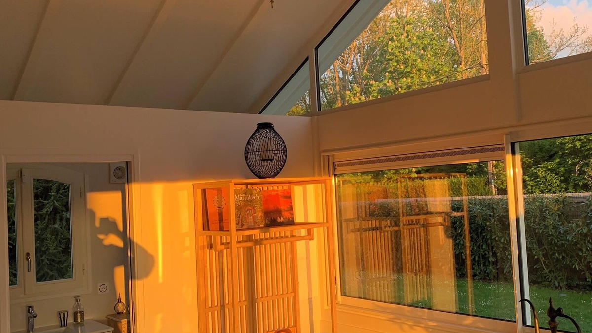 Grosrouvre Bed & Breakfast | Loue Pour les JO 1 Chambre Double Dans Véranda, d'1 Maison Avec Piscine