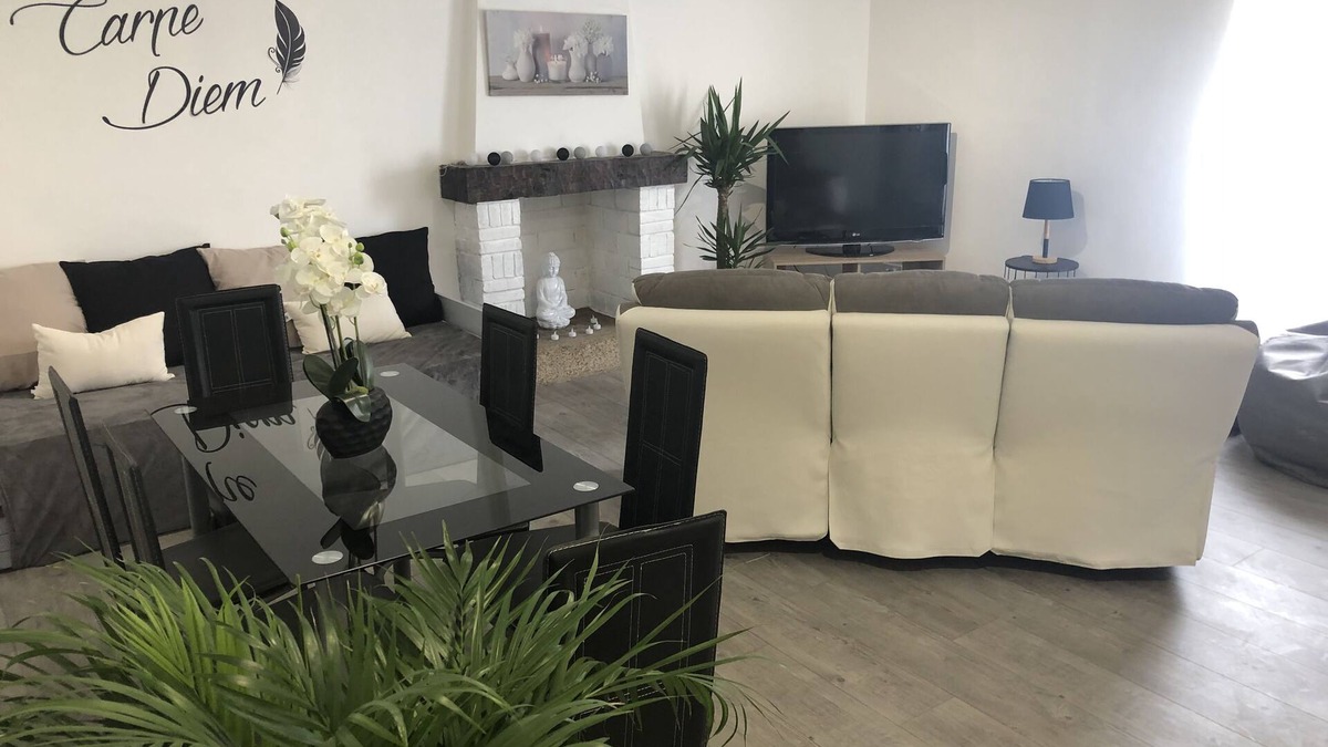 Kerherou Apartment | Loue très bel app fabuleux spacieux lumineux deco modern 75 M2 100 M DU PORT