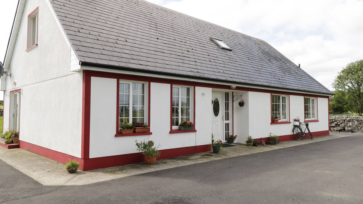 Neale Cottage | LOUGH MASK ROAD FISHING LODGE in Ballinrobe, County Mayo