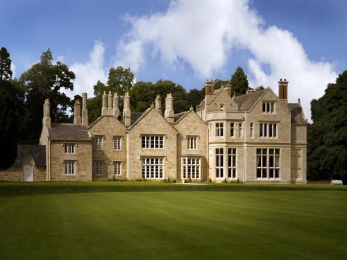 Mohill Hotel | Lough Rynn Castle