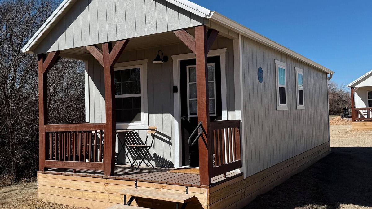 Morgan Mill Cottage | Louise - Fully Furnished 2 Person Cottage for short or mid-term stays
