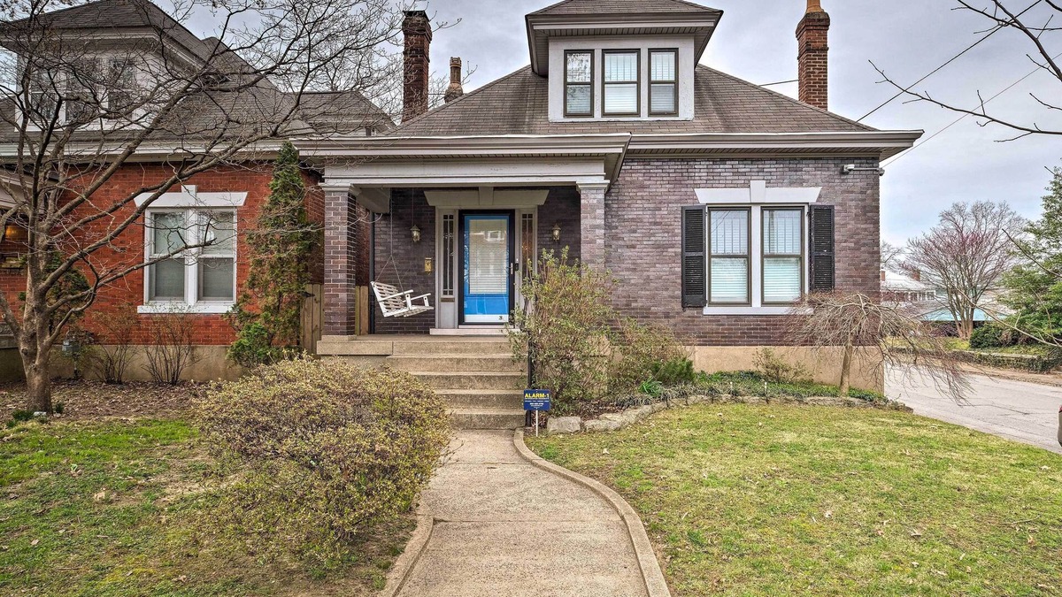 Highlands House | Louisville Home w/Hot Tub in The Highlands!