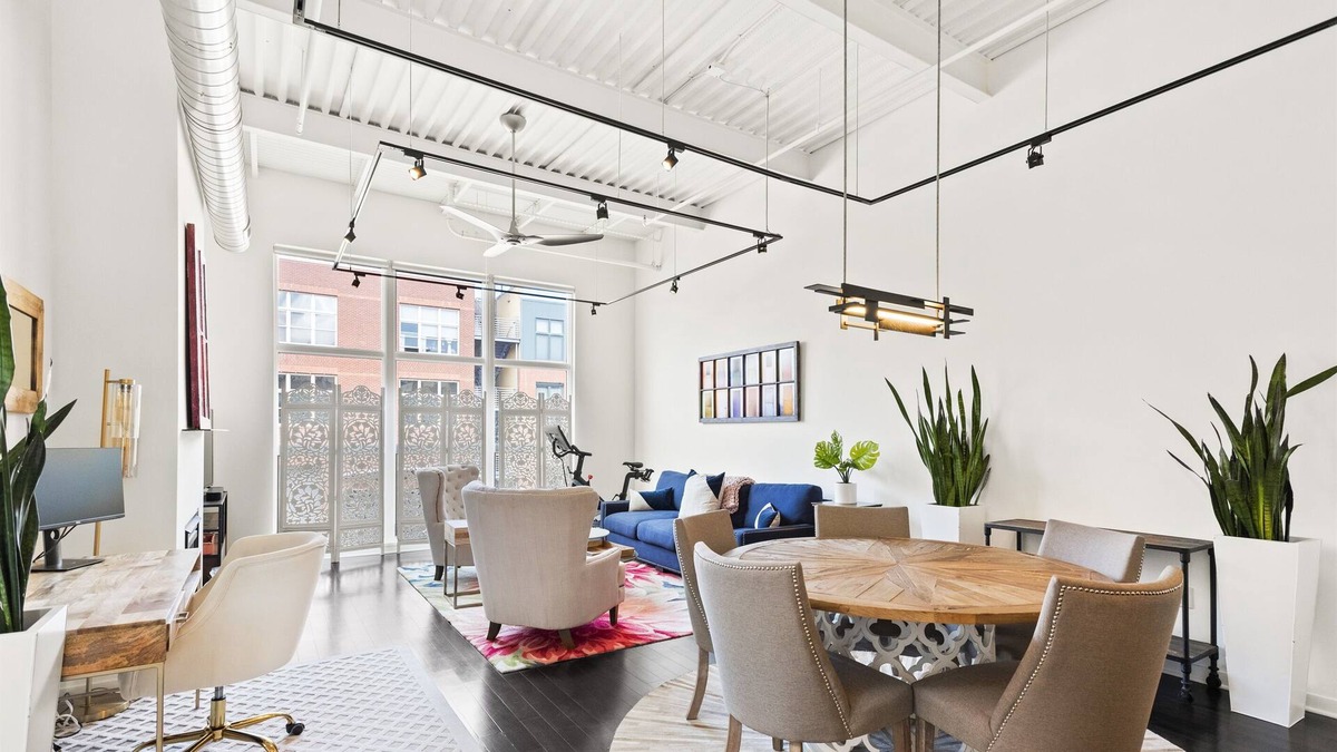 Carbondale Condo | Lounging In The Lofts | Luxe 1bed Penthouse