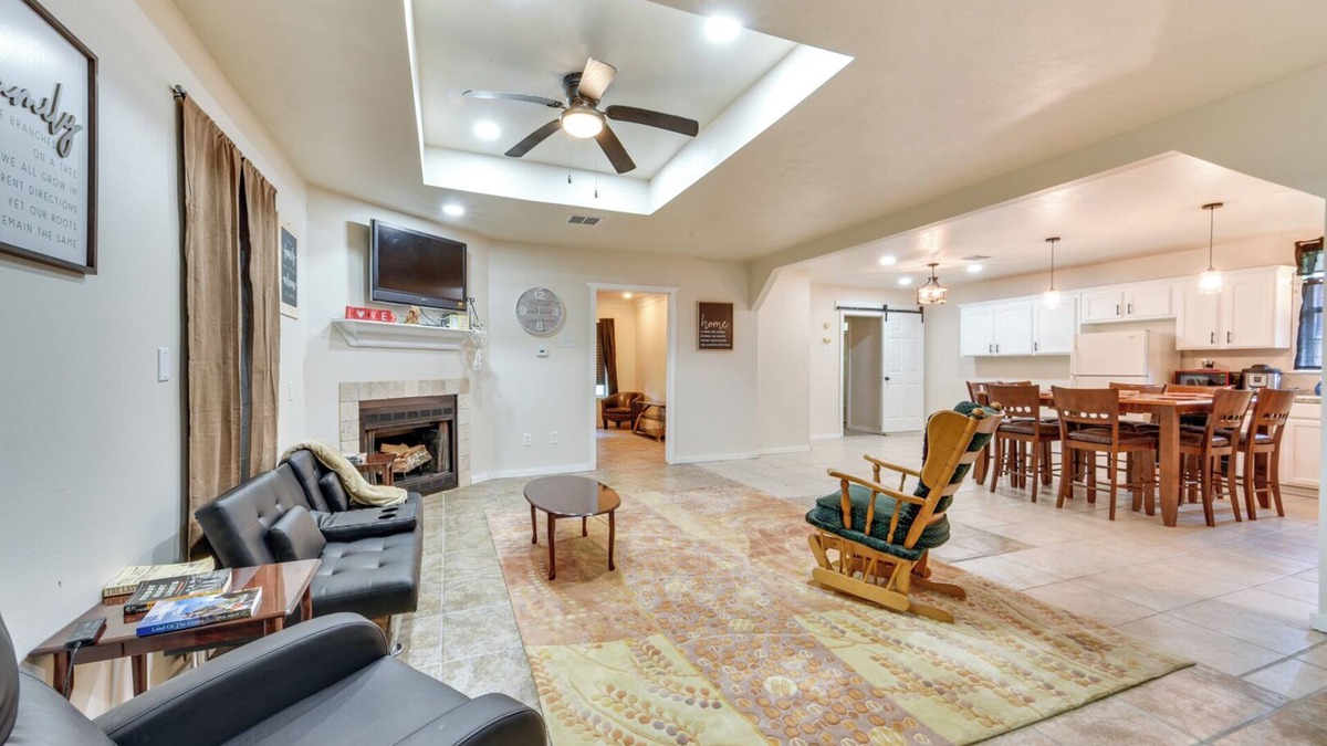 Lacassine House | Lousiana Escape Near Hunting: Pets Welcome!
