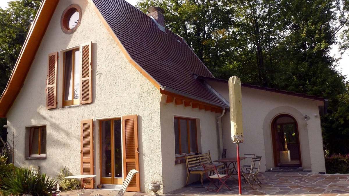 Bad Waldsee Apartment | Love for the individual, the city and nature and take pleasure in art.
