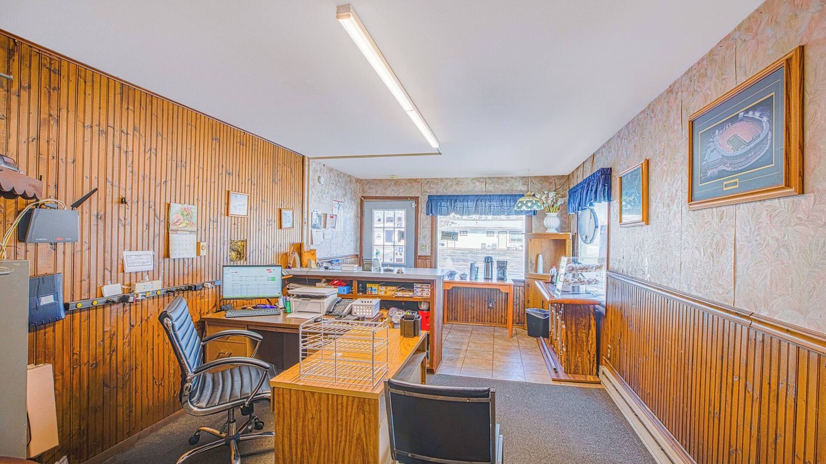 Tomahawk Hotel | Love Hotels Tomahawk by OYO at Lake Mohawksin WI