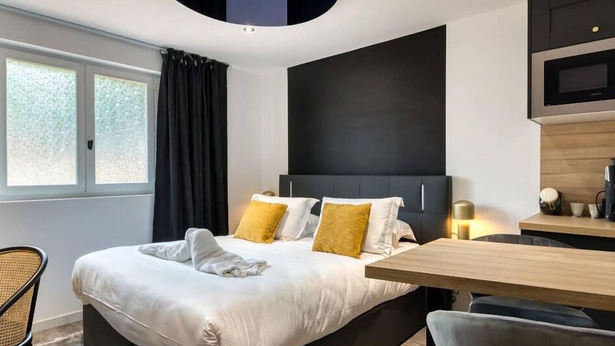 Sotteville-les-Rouen Apartment | Love Room : Pour un séjour en amoureux