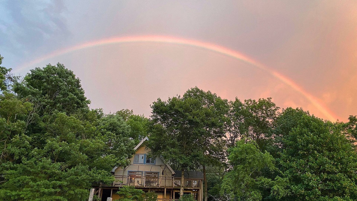 Huddleston Cottage | Love Sunsets? Glory in a natural, cozy, rustic setting