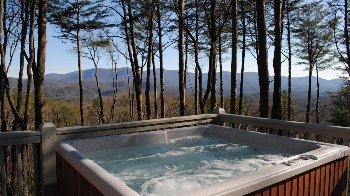 Blue Ridge Cabin | Loved by all-Incredible Views-Hot Tub-Pet Friendly-Close to Blue Ridge-Fireplace