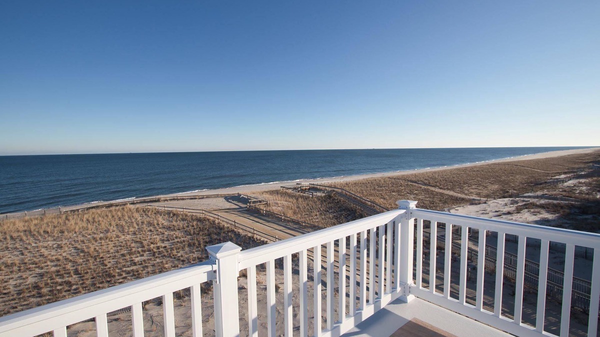 Loveladies House | Loveladies - ~LBI~ - Stupendous - Five/Six Bedroom - Oceanfront