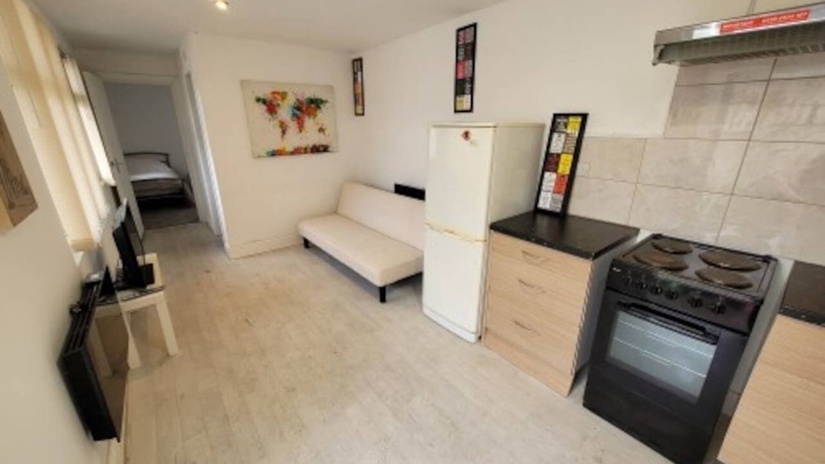 Bilston Apartment | Lovely 1-Bed Apartment in Wolverhampton/Birmingham